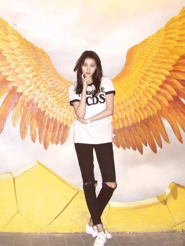 奔跑吧关晓彤和鹿晗迪丽热巴,鹿晗对关晓彤和迪丽热巴不同态度