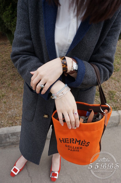 55大咖齐秀春装！卫衣风衣墨镜迷醉初春里！