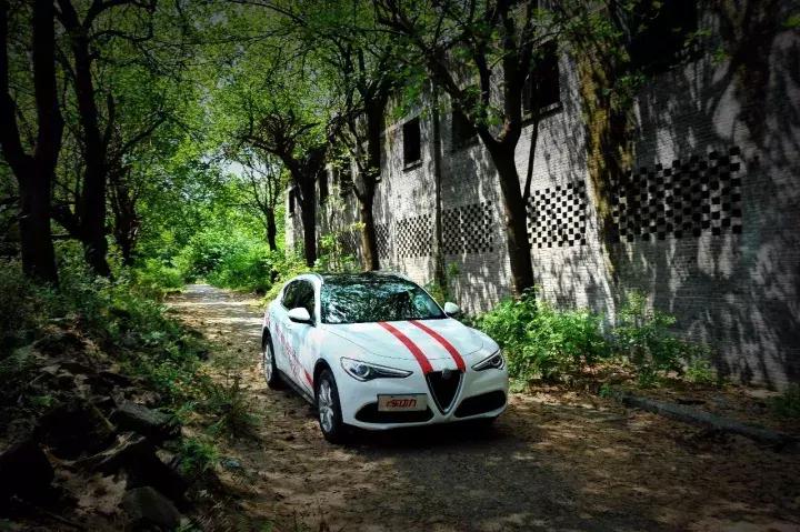 阿尔法罗密欧stelvioti和veloce区别,试驾阿尔法罗密欧stelvio