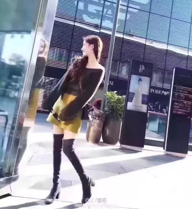 过膝靴需要买大一码吗,sw平底过膝靴推荐