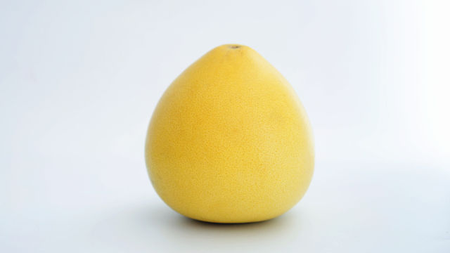 皮薄馅大柚子,怎样选柚子皮薄肉厚汁甜