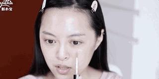 怎么用三色遮瑕遮黑眼圈和痘印,黑眼圈遮不住是遮瑕太浅了吗