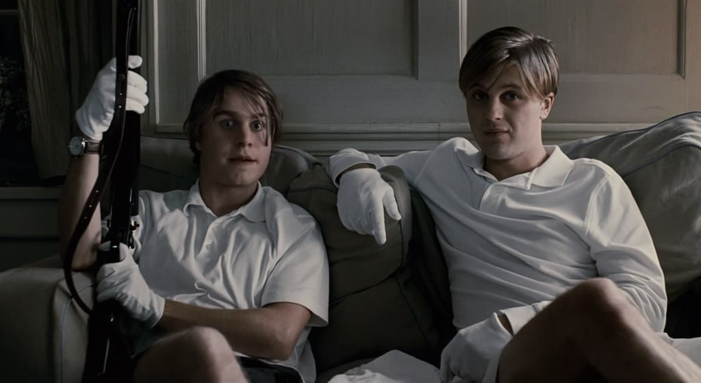 熊孩子捣乱导致自己死亡的电影,四个鸡蛋引发的血案太惨了