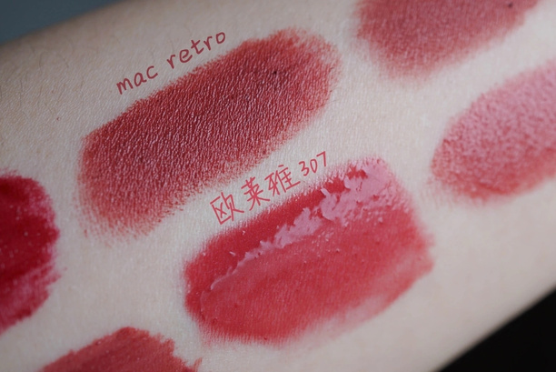 你的好友向你泼了一桶水,你的朋友向你撒狗粮