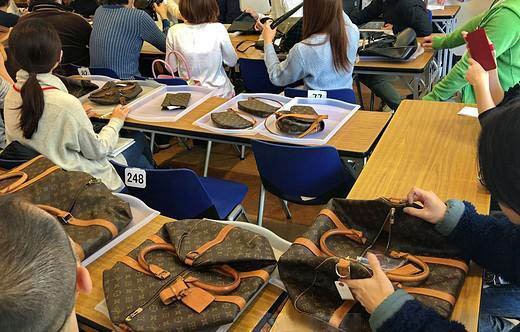 大学刚毕业2万左右二手车,卖lv一个月能赚多少钱