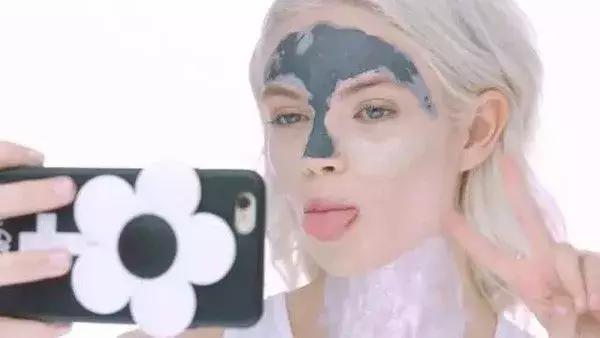 火遍INS的超模最爱，一招解决所有肌肤问题混搭的膜法！