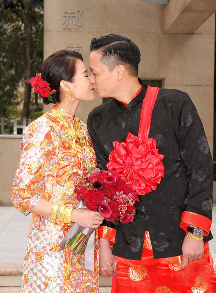 举行婚礼仪式应该注意什么,婚礼新郎要不要戴手表