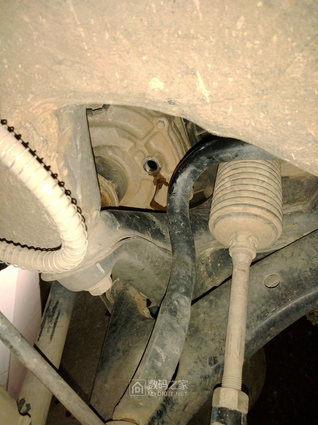 更换手动变速箱油最好的方法,汽车保养与维修更换自动变速箱油