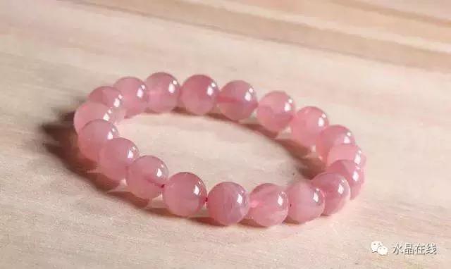 为什么女孩喜欢粉色,粉晶适合小女孩吗