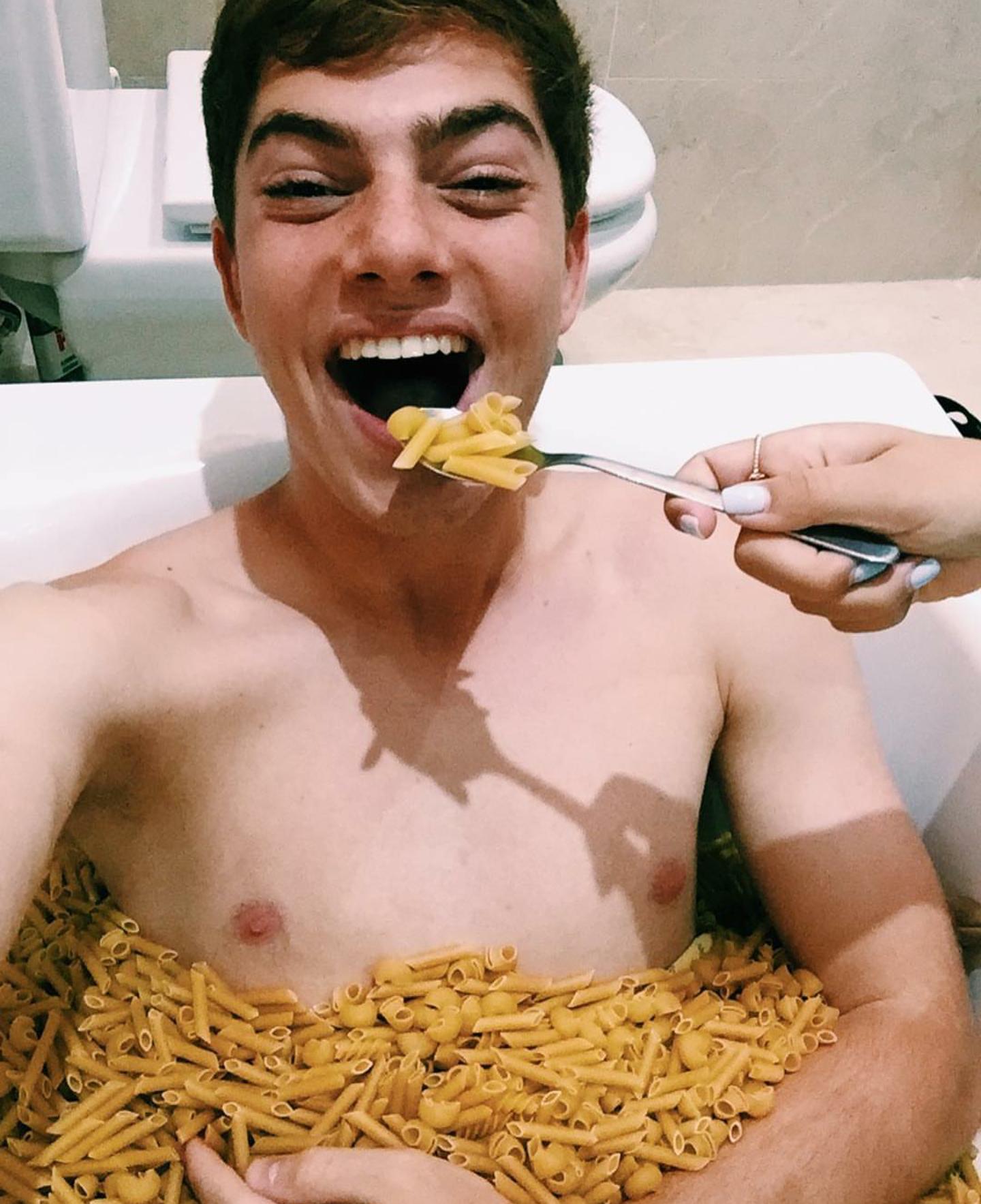 教你6分钟练出六块腹肌,如何1秒钟就能拥有12块腹肌