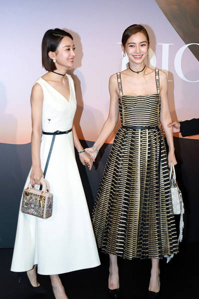 艺人们看angelababy的眼神,为什么明星流行平胸