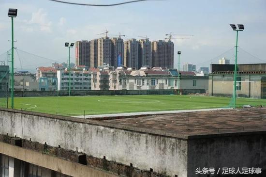 楼顶足球场可行性,屋顶足球场成本