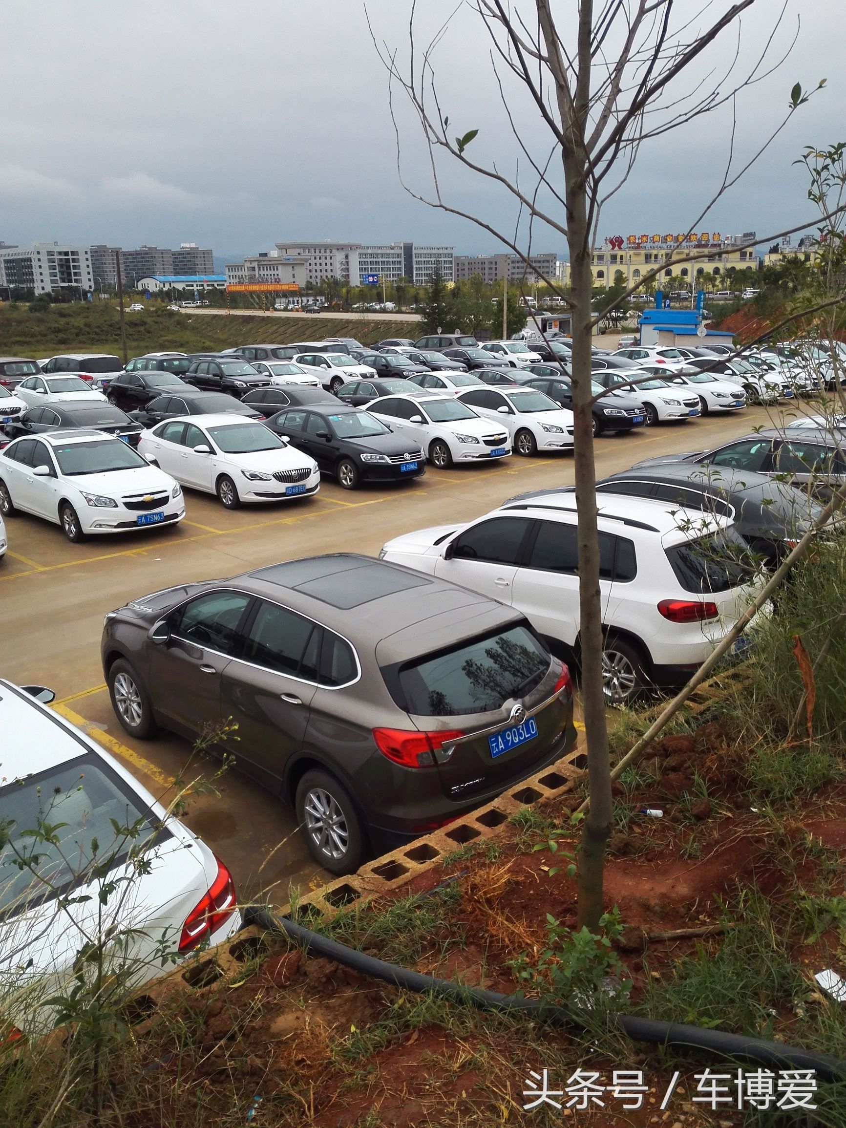 昆明网约车哪家租车平台最靠谱,在云南昆明旅游租车方便吗