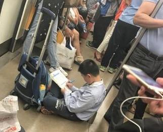 用玩王者荣耀的劲头写作业，就可以上清华附小吗？