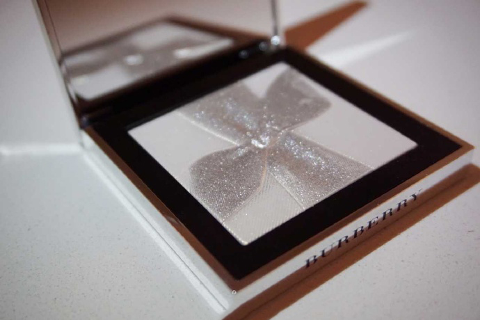 burberry巴宝莉眼影,burberry巴宝莉33试色