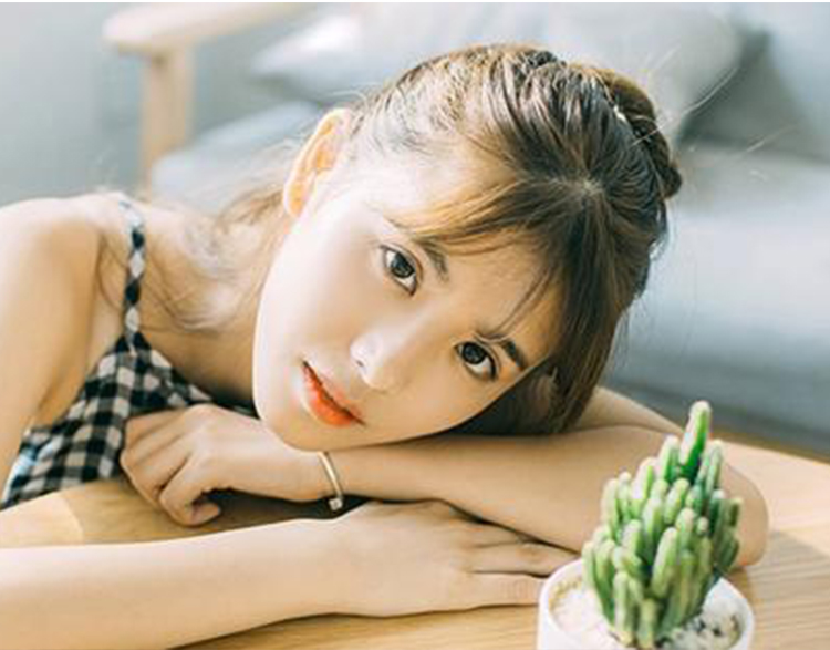 mac人鱼姬眼影,mac人鱼姬眼影如何使用