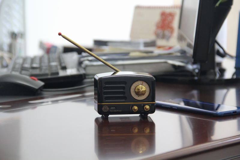 猫王小王子收音机哪一款音质好,猫王小王子胡桃木收音机测评