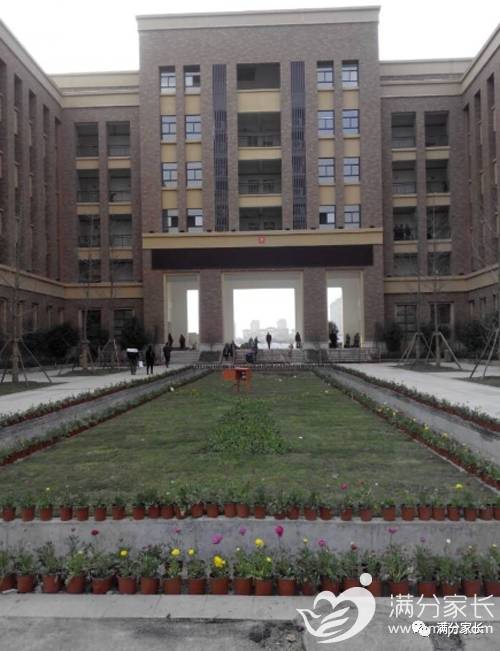 荒废了十几年的赫赫有名贵族学校,除了一中二中还有什么学校