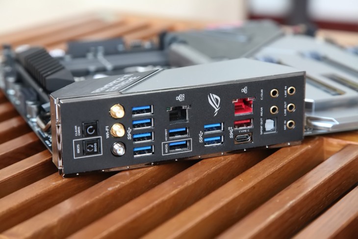 酷睿i9顶级座驾！ROGRAMPAGEVIEXTREME主板评测