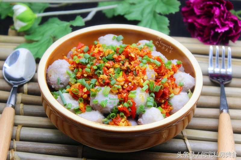 「原创」小芋仔别扔，这样做开胃好吃，剁椒拌小芋仔