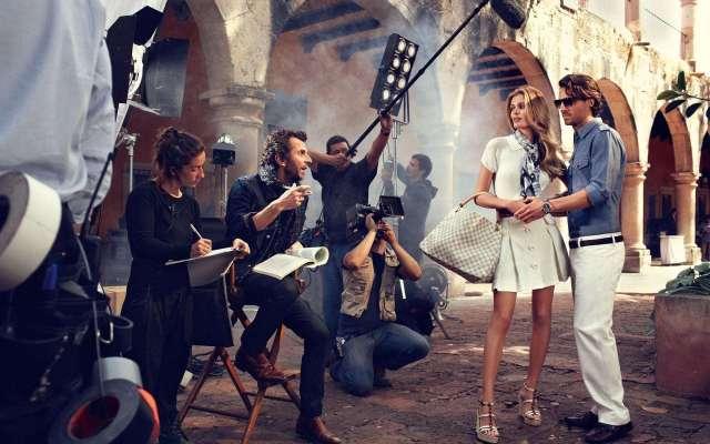 女人包治百病下一句,女人说包可以治百病怎么回