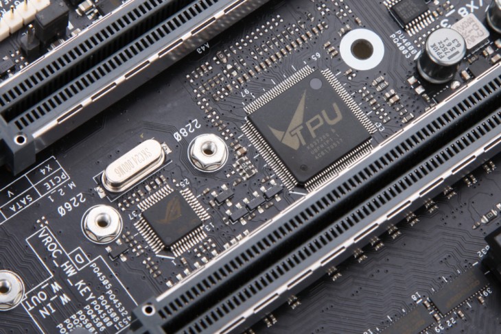 酷睿i9顶级座驾！ROGRAMPAGEVIEXTREME主板评测