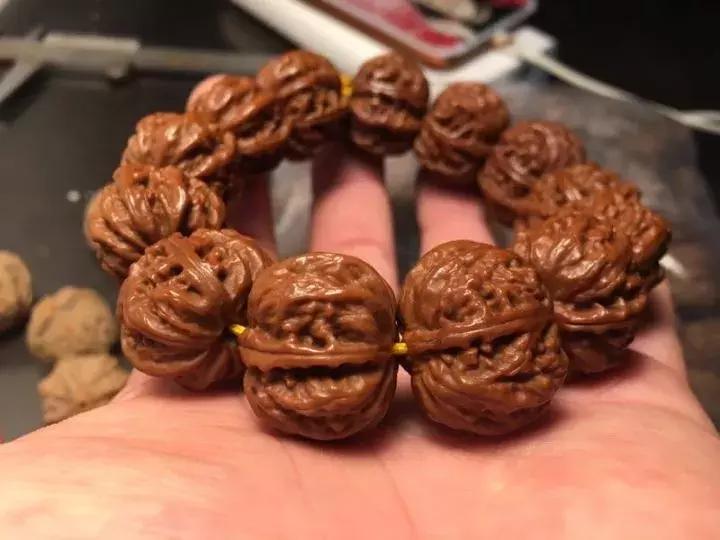 三种常见的核桃串,野生小核桃串什么样的好