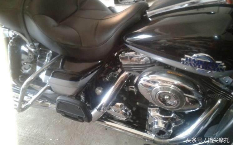 哈雷至尊滑翔摩托车大卸八块，只为换根皮带！