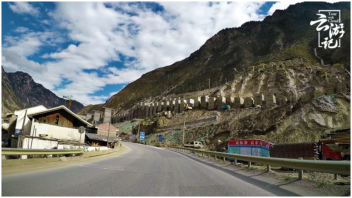 川西小环线4天自驾最佳红叶路线,川西红叶