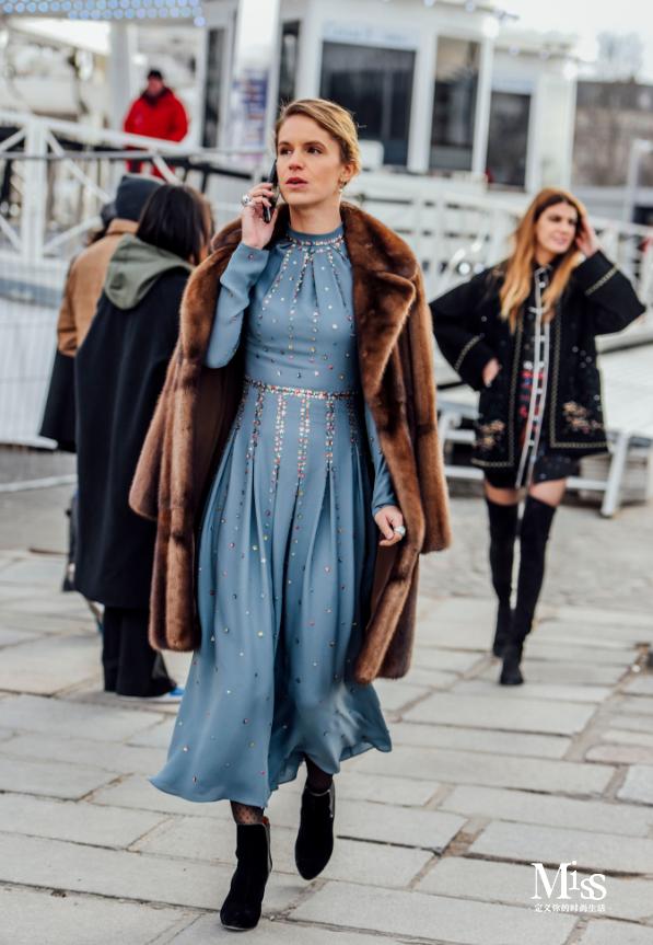 没有男朋友要有保暖的外套,天冷了来选一件温暖皮草