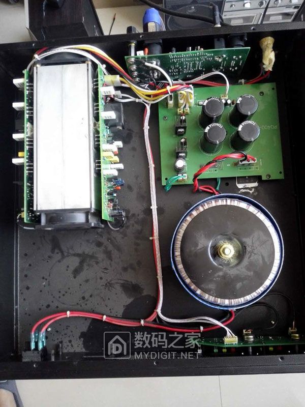 维修BATELCE400专业大功率功放，解决LOAD红灯报警故障问题