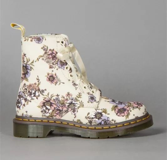 drmartens马丁靴virginia,drmartens马丁靴怎么搭配