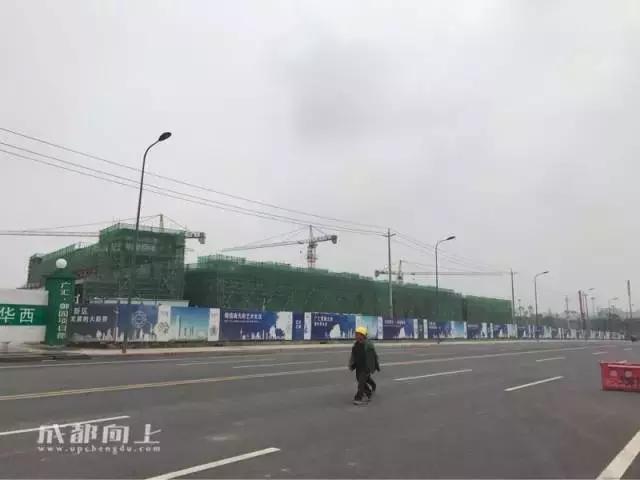 天府新区中央商务区天府里,成都天府广场附近收藏品