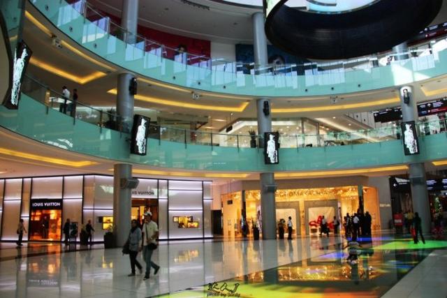 乘着地铁去迪士尼,乘着地铁去兜风