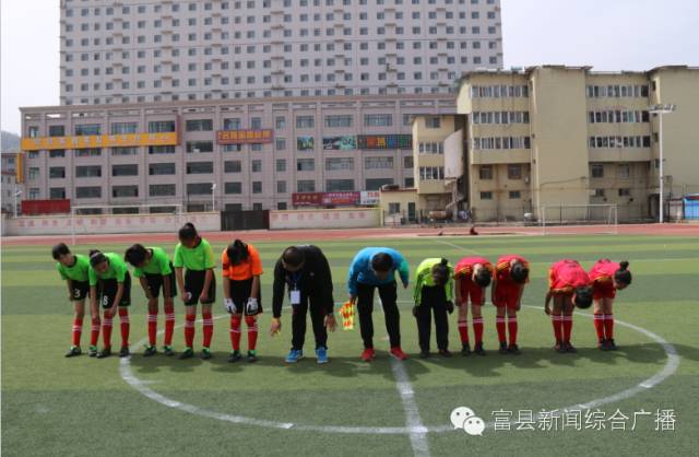 阳光校园快乐足球,阳光足球快乐体育视频