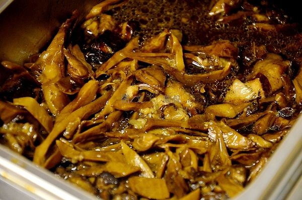 怡芳琪鑫--农庄自种蔬菜与台湾传统烹饪的完美结合