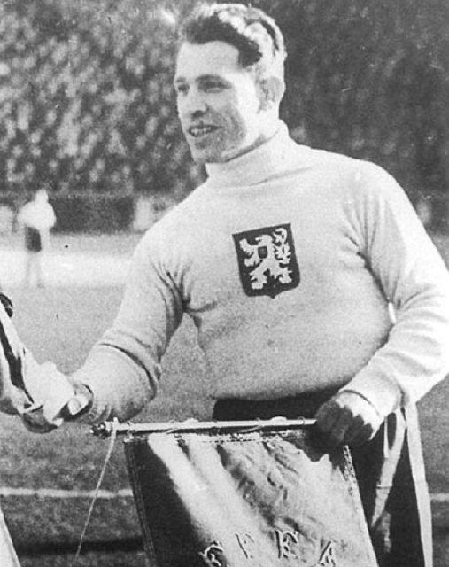 历届世界杯最佳守门员,历届世界杯守门员精彩扑救