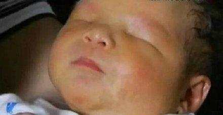 宝宝出生一天眼睛不睁开,宝宝出生几天眼睛闭不严