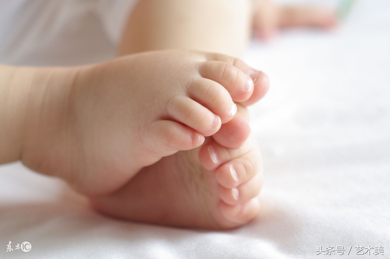 脚后跟和脚后跟筋疼,脚后跟疼是什么原因造成的