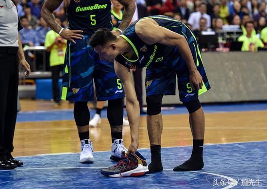 易建联吐槽郭艾伦,易建联郭艾伦最近新消息