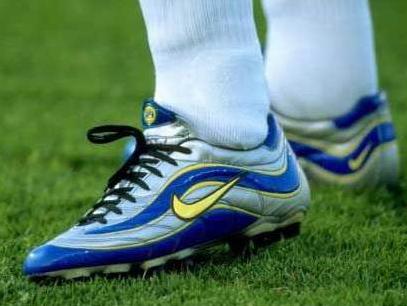 皇马球星成长史c罗,皇马时期的c罗球鞋