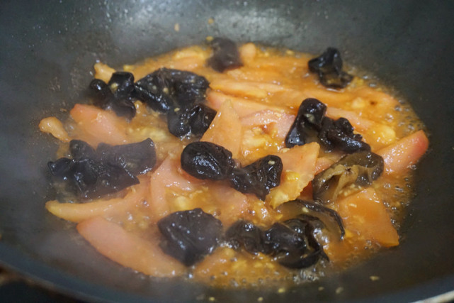 日常买菜不知道买什么吃,冬天买这三种菜来做很美味