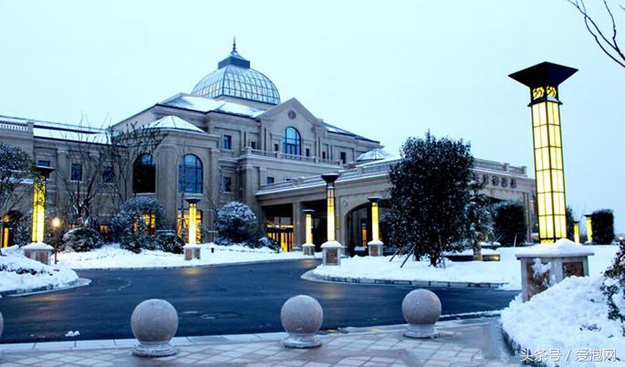 郑州黄帝宫御温泉酒店室外温泉,郑州黄帝宫温泉是真的温泉吗