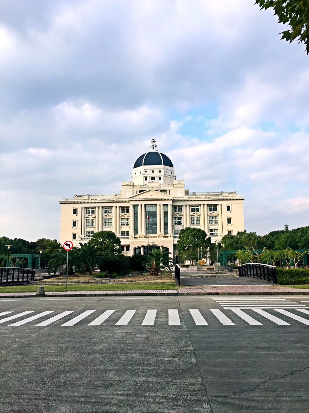 平民眼霜推荐性价比最高,阿纯推荐去细纹眼袋眼霜