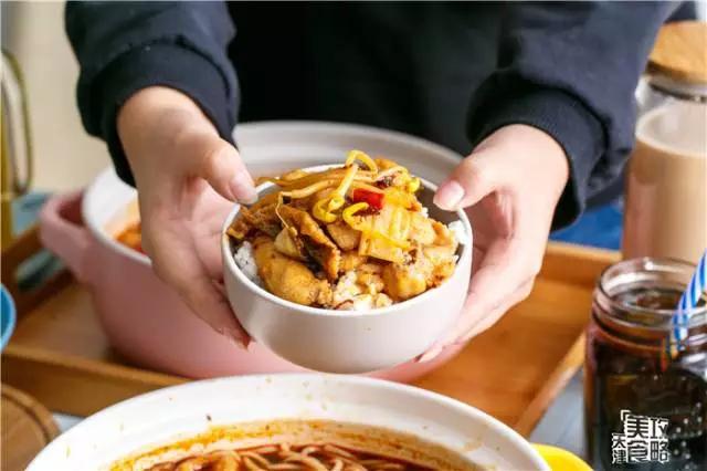 天津夜间美食砂锅鱼,天津砂锅鱼