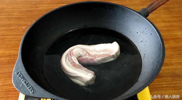 草鱼的家常做法炖鱼放啤酒吗,草鱼和五花肉炖怎么炖好吃