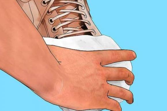 下雨鞋子湿了怎么办小技巧,鞋子淋到雨怎么快速干