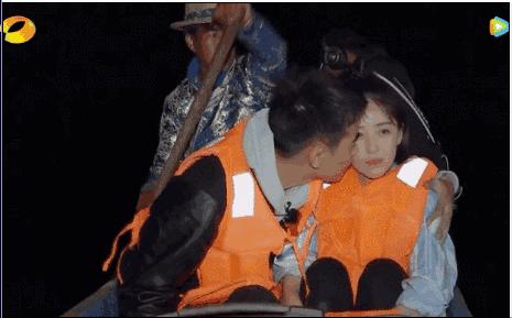 眼神可以看出一个人是否幸福吗,眼神是最能传达感情的