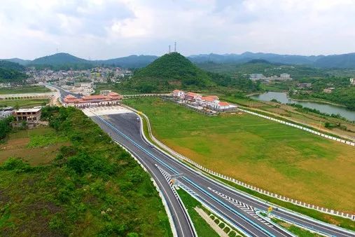 花安高速花溪段,花安高速沿途景区
