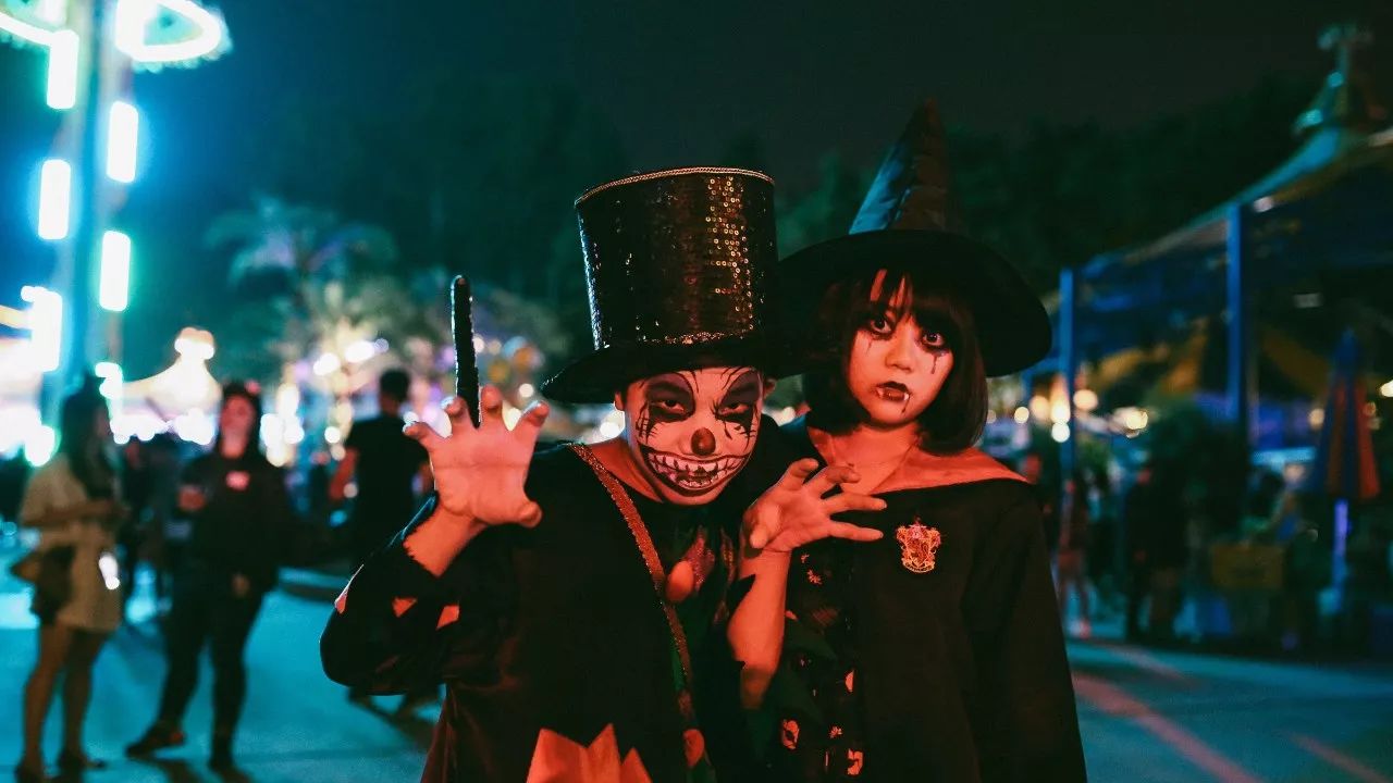 要说万圣节哪家强?这里可是连许巍都被吸引来一起“鬼”混了!